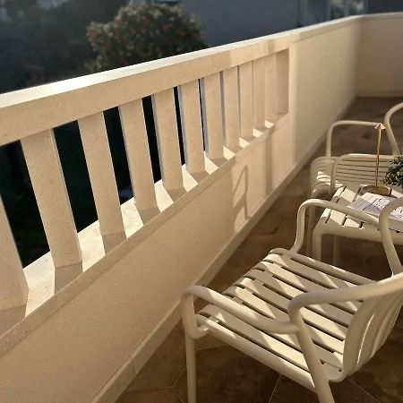 Boutique Design Apartment, Split- Quiet Base Near The Old Town * ספליט