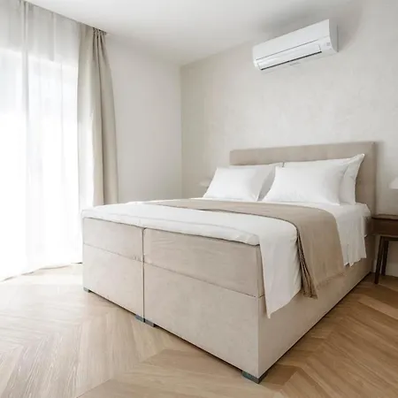 Boutique Design Apartment, Split- Quiet Base Near The Old Town * Spalato
