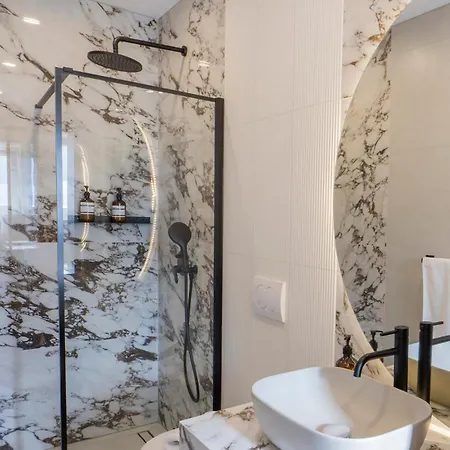 Boutique Design Apartment, Split- Quiet Base Near The Old Town * Spalato